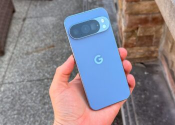 گوگل به احتمال زیاد مودم سامسونگ را در تراشه Tensor G6 کنار می‌ گذارد