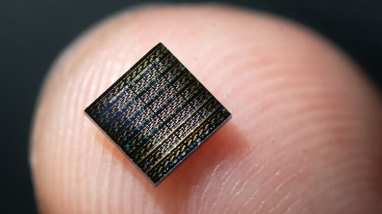 ساخت نورونهای مصنوعی که رفتار الکتروشیمیایی سلول های مغز را بازآفرینی می کنند