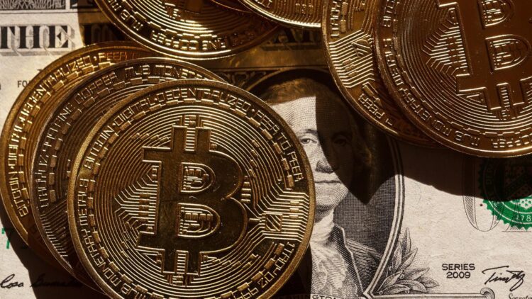 هشدار پیتر برنت: احتمال سقوط بیت‌کوین (BTC) تا ۵۰ هزار دلار پیش از آغاز صعود بعدی