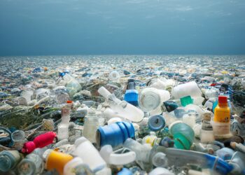 استفاده از  زباله‌ پلاستیکی برای افزایش توان باتری‌ها