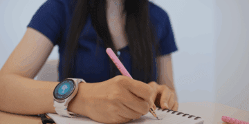 ساعت هوشمند جدید سامسونگ با اپلیکیشن Revibe تمرکز را بهبود می دهد