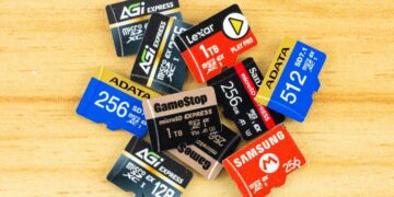 چند کارت حافظه میکرو اس دی روی هم