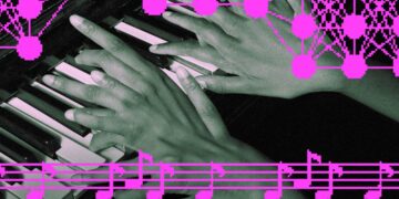 نمای نزدیک از دو دست که پیانو می‌نوازند، با طرح‌های شبکه‌ای عصبی پیکسلی و یک نوار نت موسیقی درخشان صورتی که روی آن قرار گرفته است.