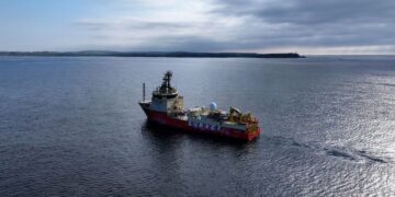 کابل بین‌قاره‌ای Fastnet آمازون