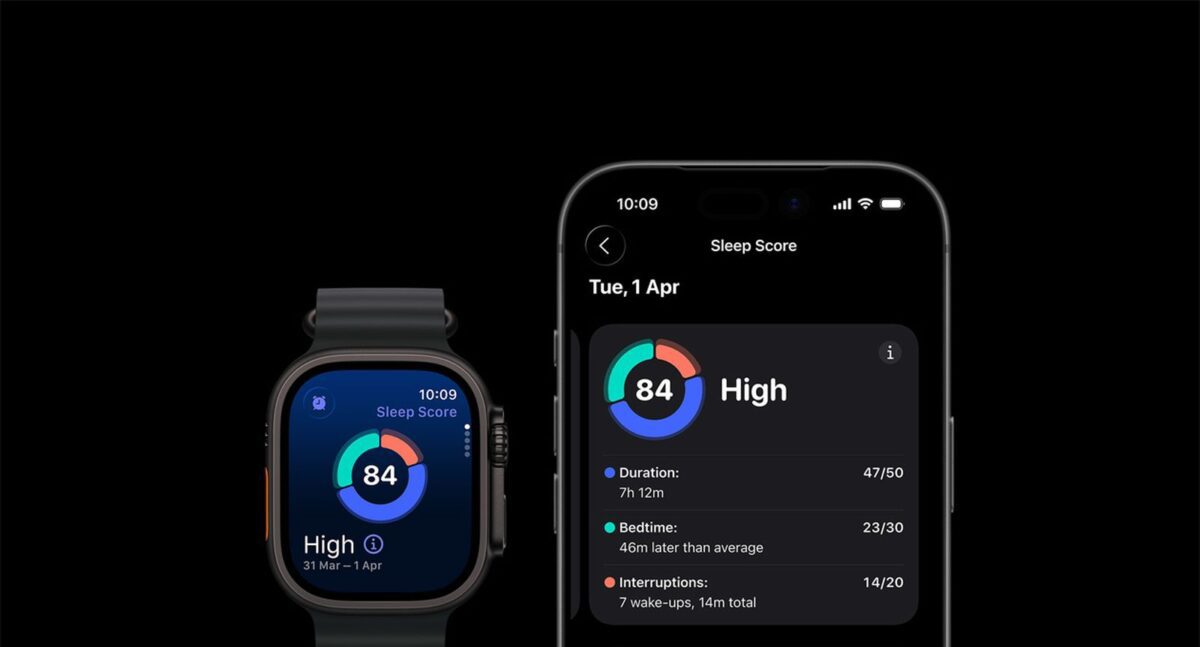 امتیاز خواب (Sleep Score) عدد ۸۴ که در یک Apple Watch و یک آیفون با جزئیات مدت زمان، زمان خواب و تعداد وقفه‌ها نمایش داده شده است.