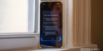 کاهش سهم ChatGPT در ترافیک وب همزمان با رشد پایدار Gemini