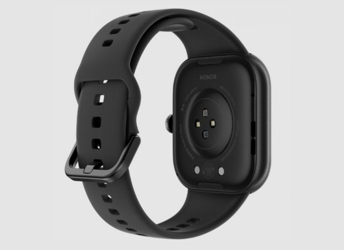 نمای پشت ساعت هوشمند Honor Watch X5 مشکی رنگ، که سنسورهای ضربان قلب و پین‌های شارژ را نشان می‌دهد.