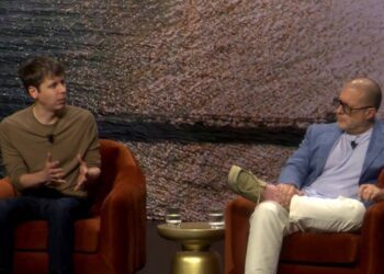 جانی آیو و سم آلتمن از تکمیل نمونه اولیه نخستین سخت‌افزار هوش مصنوعی OpenAI خبر دادند