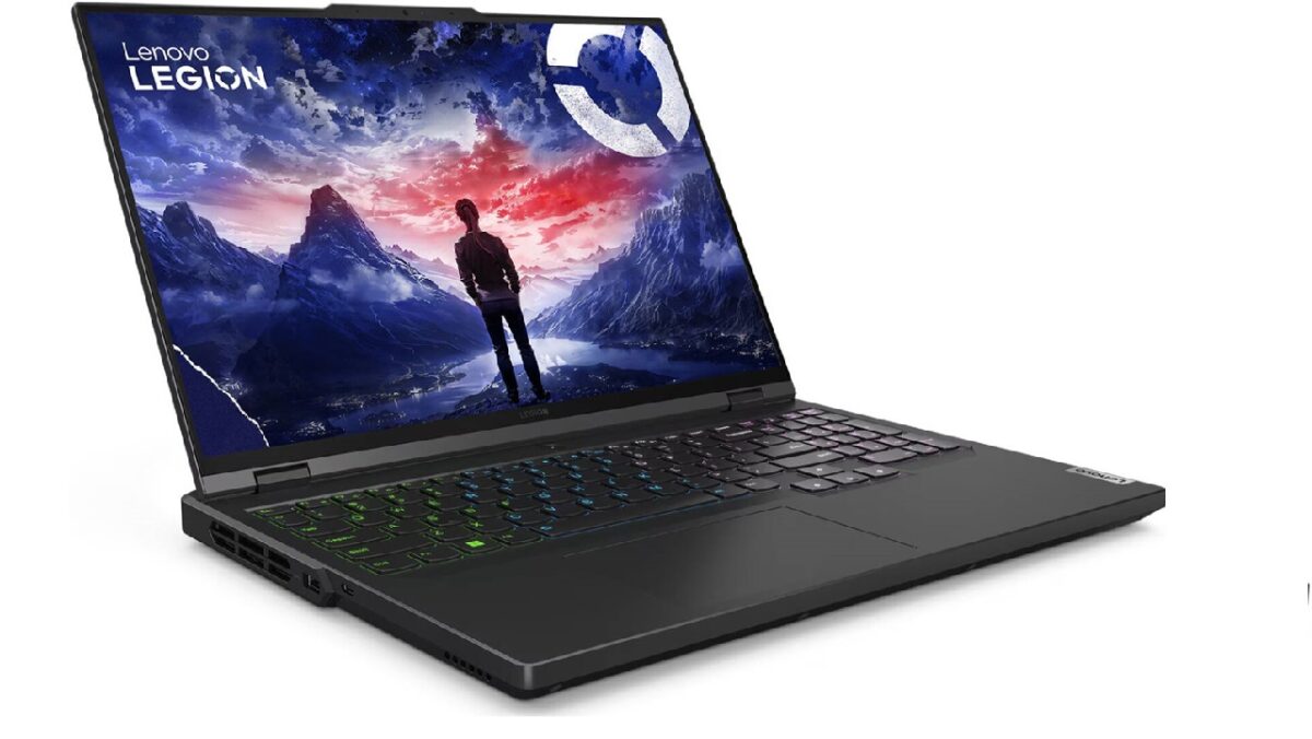 در بررسی Lenovo Legion 5 16IRX9 کیفیت بدنه به‌وضوح در سطح لپ‌تاپ‌های حرفه‌ای قرار می‌گیرد.
