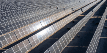 متا و انرژی خورشیدی؛ بزرگترین خرید برق تجدیدپذیر برای دیتاسنترهای هوش مصنوعی