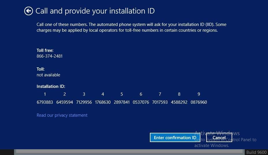 صفحه‌ی فعال‌سازی تلفنی ویندوز با عنوان "Call and provide your installation ID" که شماره تلفن رایگان و ۹ گروه از اعداد Installation ID را نمایش می‌دهد.
