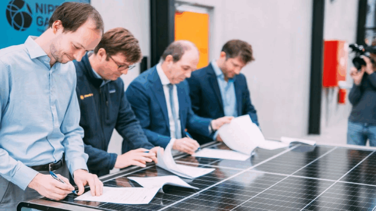 ساخت نخستین پارک خورشیدی-هیدروژنی جهان 