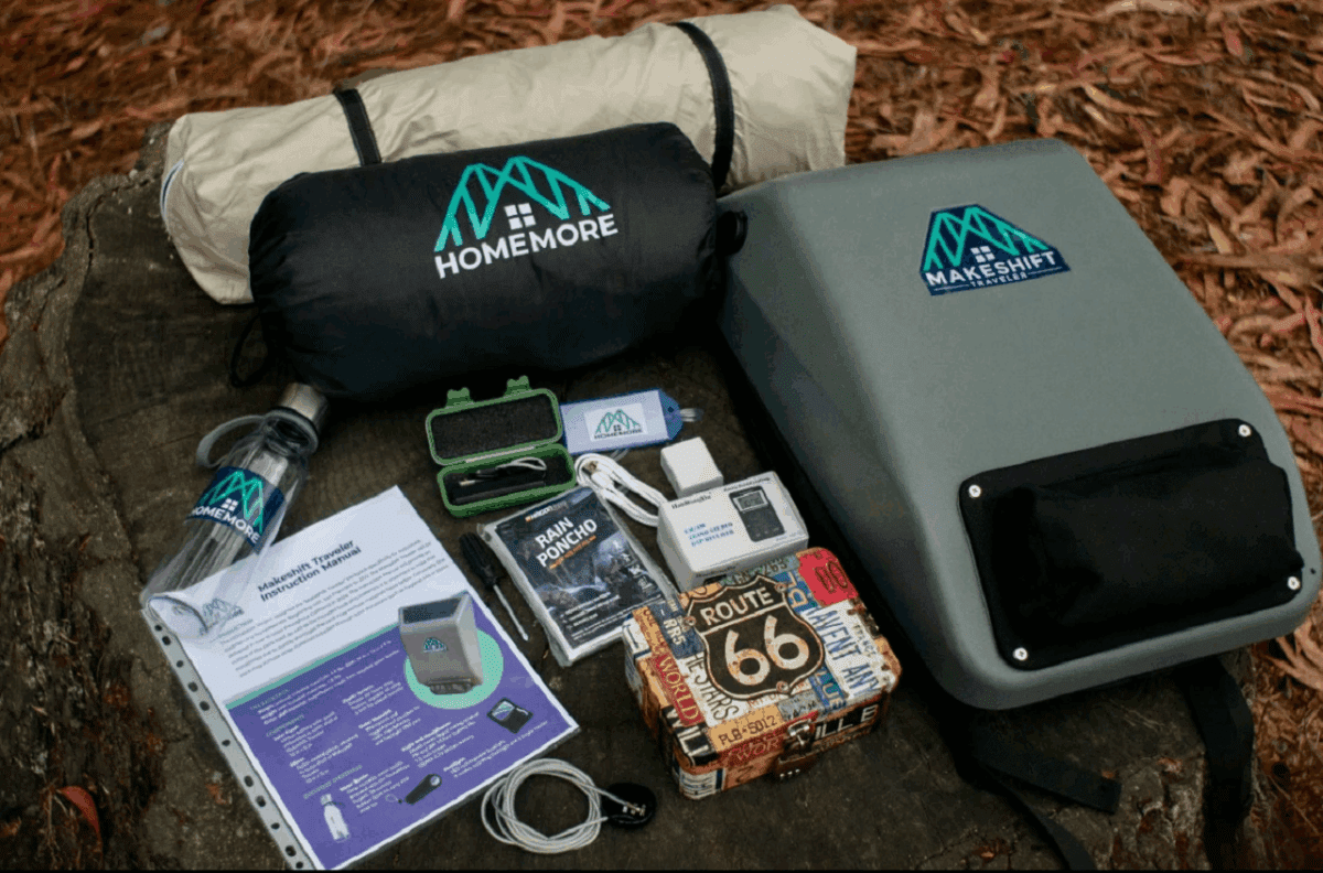 عرضه کولهپشتی خورشیدی Makeshift Traveler با امکانات کامل برای بیخانمانها