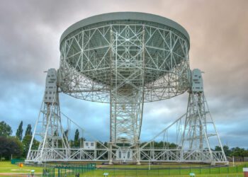 منظومه شمسی سریعتر از آنچه فکر می کردیم در حال حرکت است