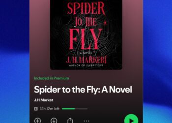 صفحه کتاب صوتی "Spider to the Fly: A Novel" در Spotify، که کاور کتاب و جزئیات آن (مانند مدت زمان باقی‌مانده و اینکه "Included in Premium" است) را نمایش می‌دهد.