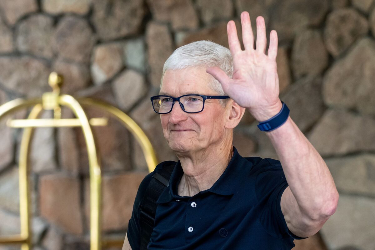 Tim Cook just turned 65