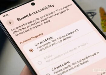 اسکرین‌شات از تنظیمات "Speed & compatibility" هات‌اسپات وای‌فای اندروید که در آن گزینه فرکانس "2.4 and 5 GHz" انتخاب شده است.