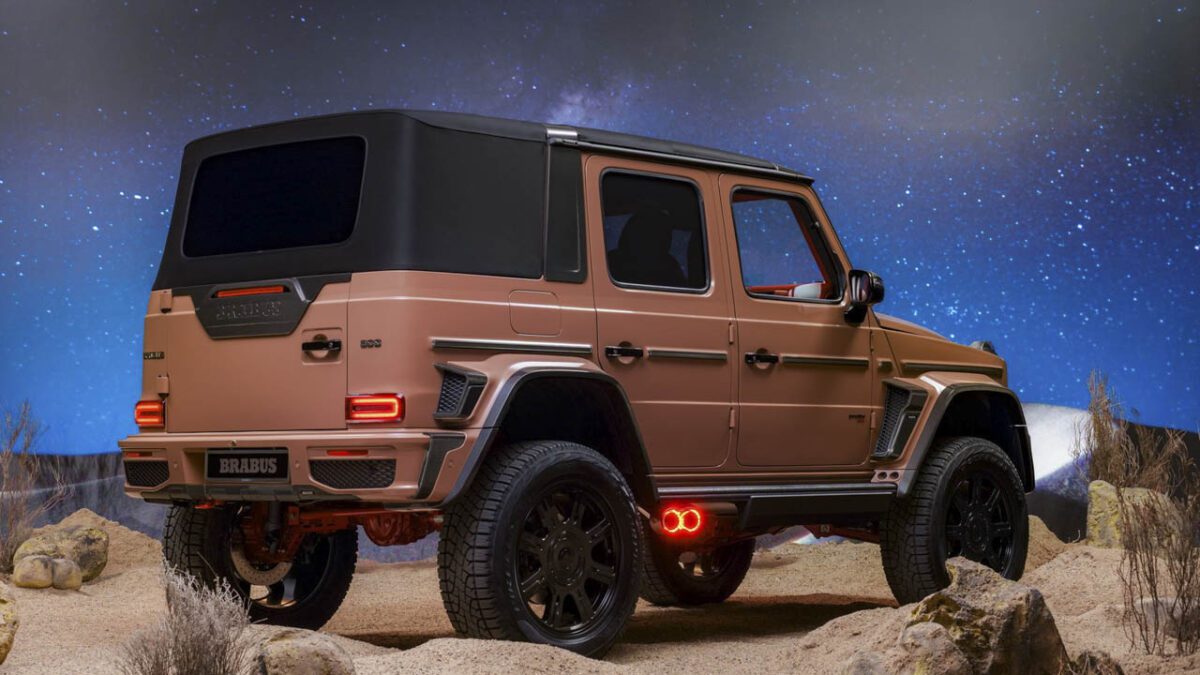 نمای عقب Brabus XL 800 روباز در شب