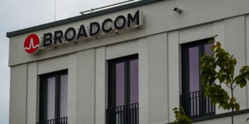 تراشه جدید Broadcom ترجمه هم‌زمان صدا را بدون اینترنت امکان پذیر کرد