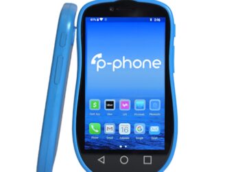 یک تلفن هوشمند P-Phone با قاب آبی و طراحی منحنی، که صفحه نمایش آن لوگوی P-Phone و آیکونهای برنامههای موبایل را نمایش میدهد.