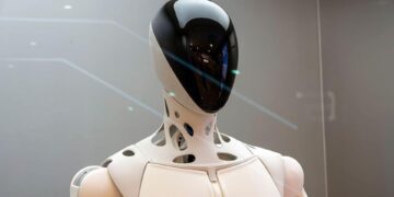 ربات انساننمای Hoxo وارد نیروگاه هستهای شد