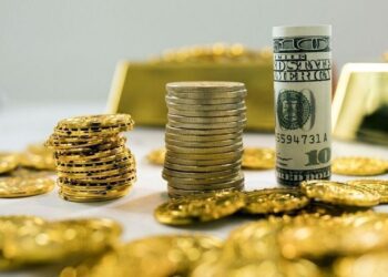 آیا قیمت طلا و سکه در آبان کاهش پیدا می‌کند؟