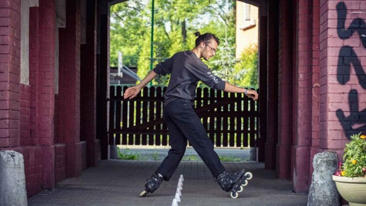 راهنمای جامع انتخاب اسکیت مناسب؛ از مبتدی تا حرفهای با هیوا اسکیت