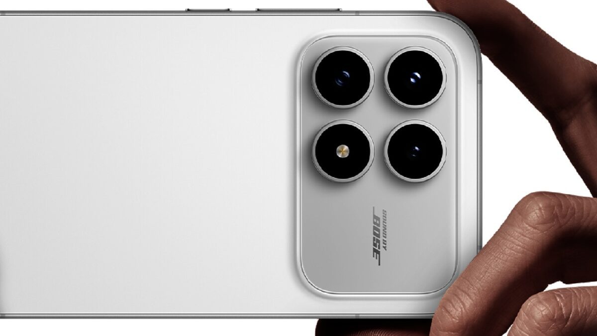 سنسور 50 مگاپیکسلی دوربین اصلی عملکرد فوق‌العاده‌ای در نور روز دارد و تصاویر جزئیات، شفافیت و دقت رنگ بالایی ارائه می‌کنند. 