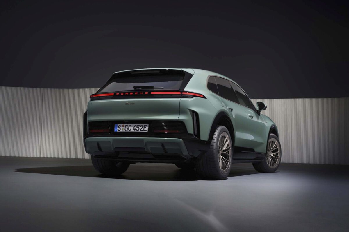 نمای عقب پورشه Cayenne Electric جدید