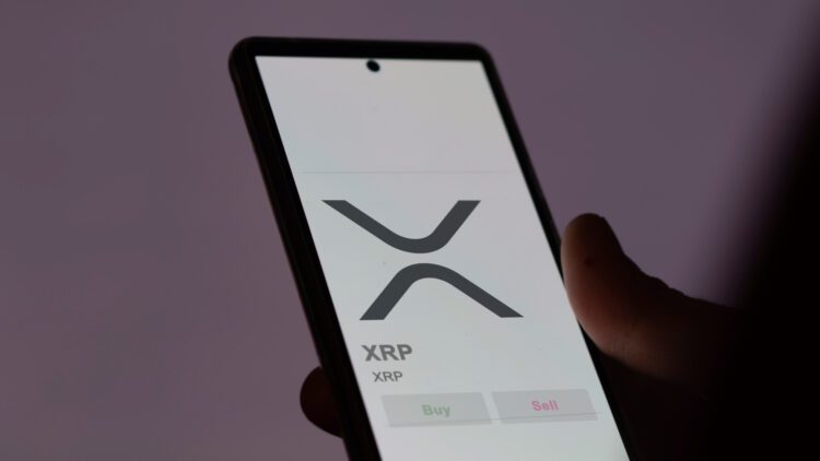 ریپل (XRP) در لبه پرتگاه؛ الگوی «تقاطع مرگ» تهدیدی برای از دست رفتن حمایت ۲ دلاری