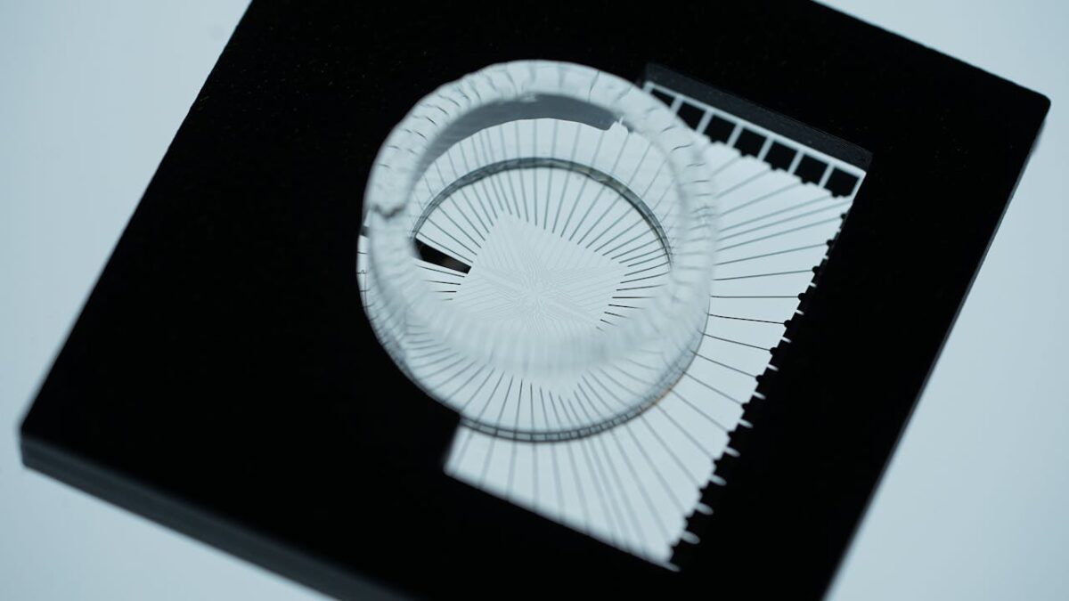 آرایه میکروالکترودی تازهساختهشده با ساختار دایرهای