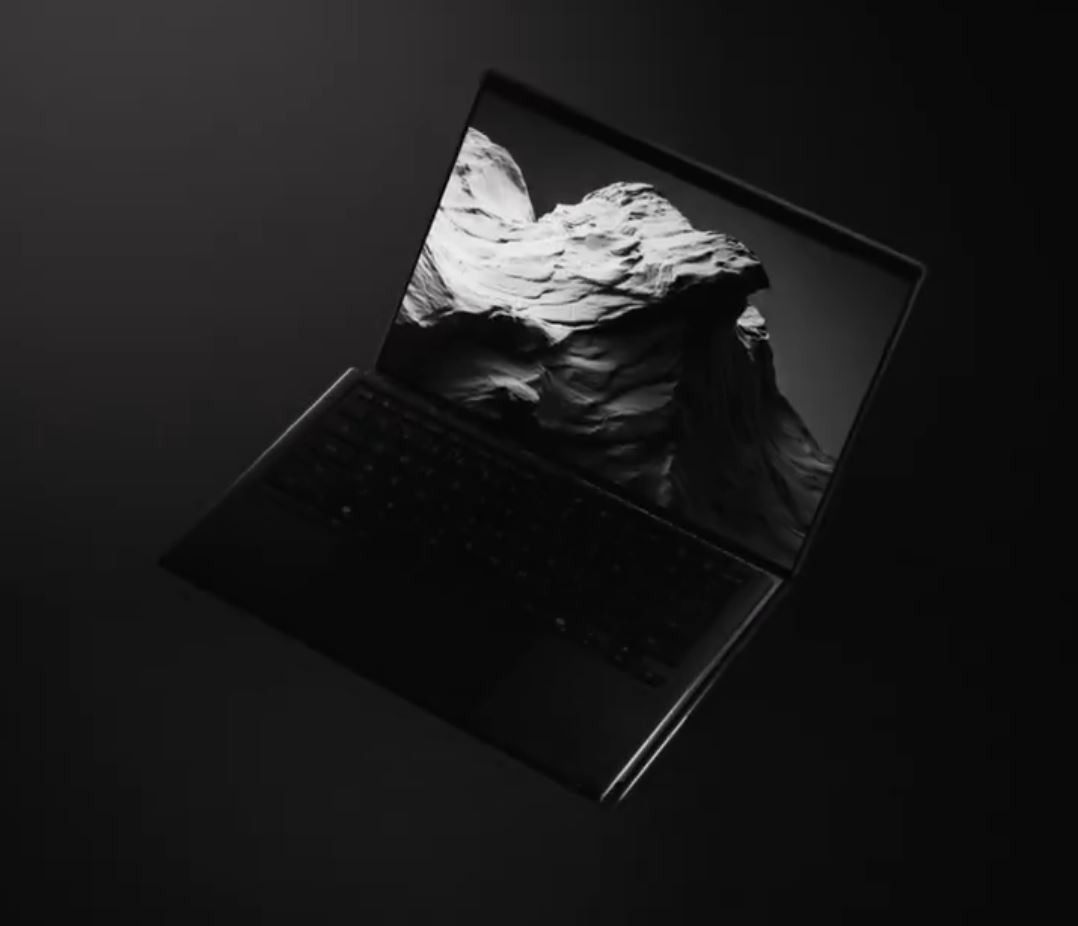 لپتاپ ایسوس زنبوک دوئو (Zenbook Duo) با دو نمایشگر لمسی در حالت باز.