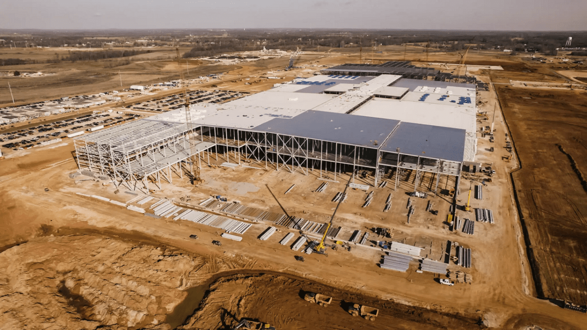 فورد کارخانه‌های باتری‌سازی خود را به سامانه های ذخیره‌سازی انرژی تبدیل می‌ کند