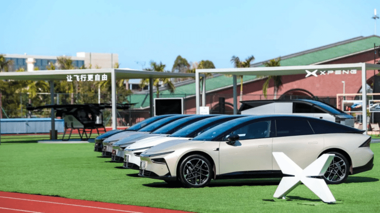 رونمایی از سدان هیبریدی 2026 +P7 با طولانی‌ترین برد الکتریکی جهان