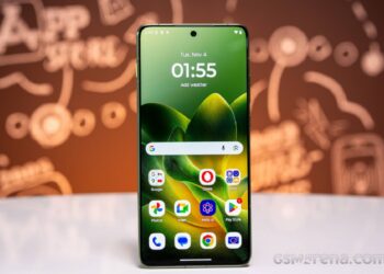 موتورولا نسخه‌ ویژه‌ای از گوشی Edge 70 را با رنگ جدید Cloud Dancer معرفی کرد