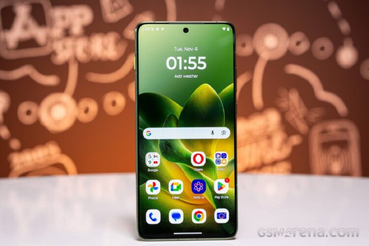 موتورولا نسخه ویژهای از گوشی Edge 70 را با رنگ جدید Cloud Dancer معرفی کرد