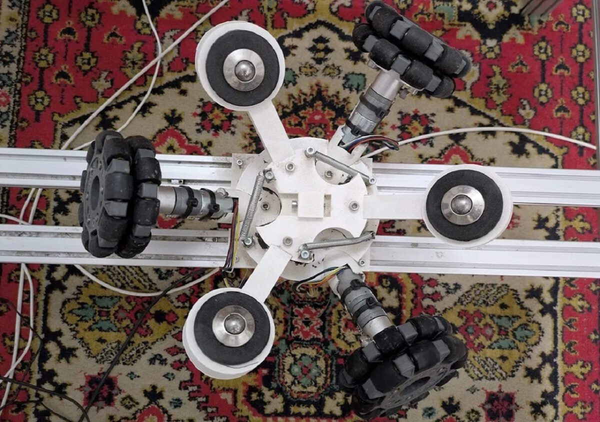 موشهای گیمر Doom را بازی می کنند