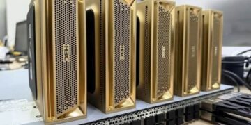 مینی پیسی طلایی رنگ مدل LinSeer MegaCube با عنوان ایستگاه کاری هوش مصنوعی.