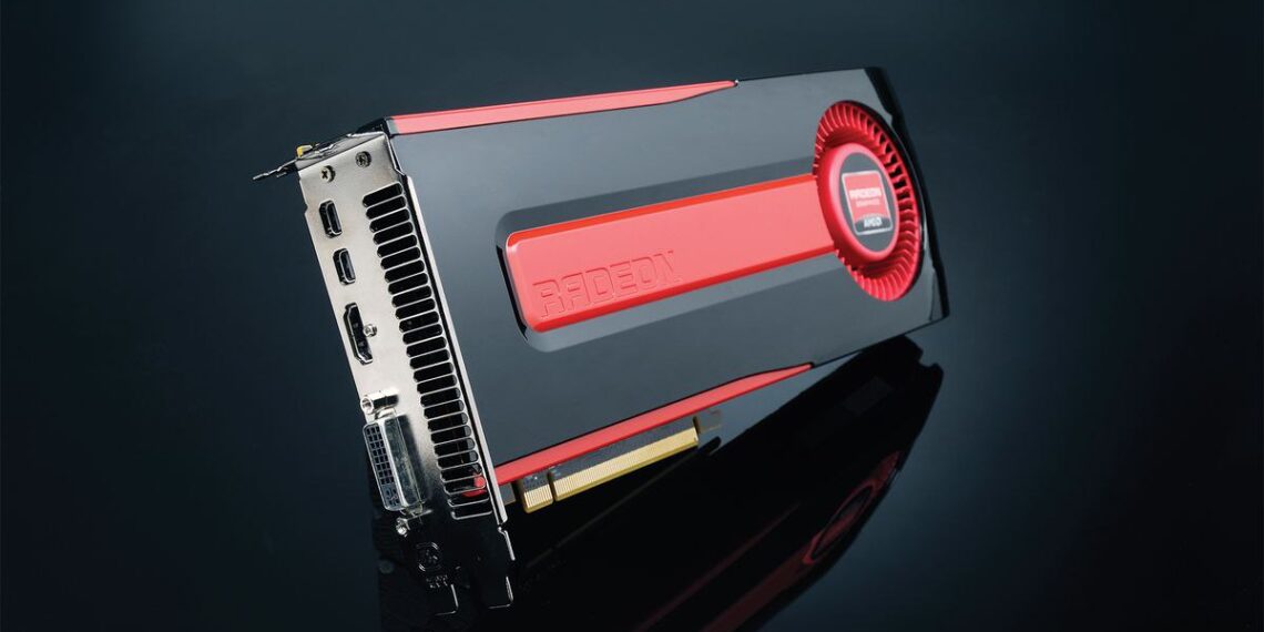 نمای نزدیک از یک کارت گرافیک قدیمی AMD Radeon با بدنه مشکی و خطوط قرمز.