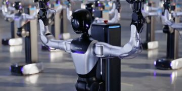 تولید انبوه ربات انسان‌نمای H1 در چین آغاز شد