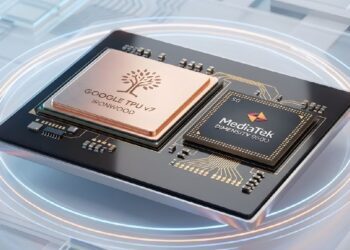 تصویر گرافیکی کلوزآپ از دو تراشه Google TPU v7 و MediaTek Dimensity 9600 در کنار هم.