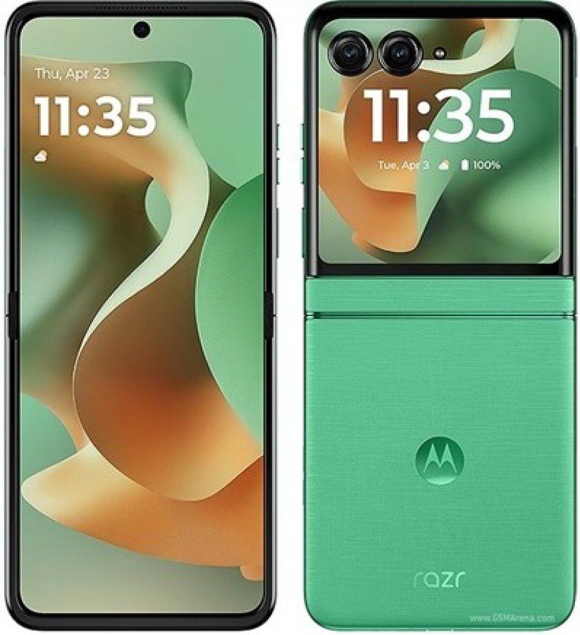 نمای جلو و پشت گوشی تاشو موتورولا ریزر (Razr) نسخه FIFA با رنگ سبز روشن.
