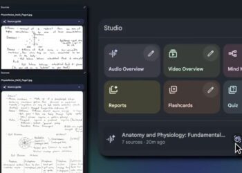 رابط دسکتاپ NotebookLM که یادداشت‌های دست‌نویس اسکن شده را در سمت چپ و منوی Studio با ابزارهایی مانند Audio Overview و Mind Map در سمت راست نشان می‌دهد.