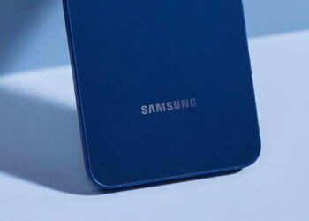 لوگوی سامسونگ پشت گوشی گلکسی اس ۲۵