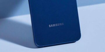 لوگوی سامسونگ پشت گوشی گلکسی اس ۲۵