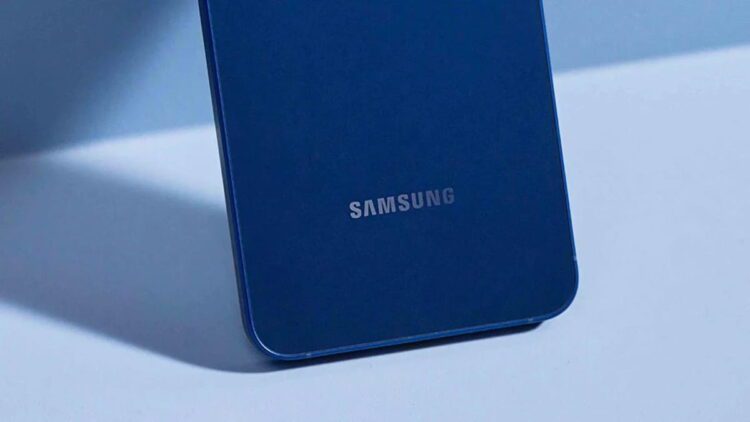 لوگوی سامسونگ پشت گوشی گلکسی اس ۲۵