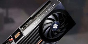 نمای نزدیک و زاویه‌دار از بدنه مشکی و فن کارت گرافیک گیمینگ Lisuan Tech.