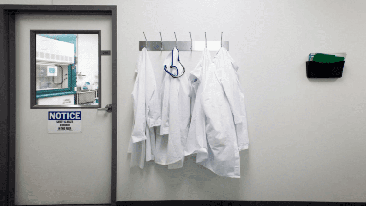 افزایش نگرانکننده مرگومیر دانشمندان جوان چینی موجی از نگرانی جهانی ایجاد کرده است