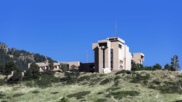 مرکز ملی پژوهشهای جوی» آمریکا (NCAR) در ایالت کلرادو