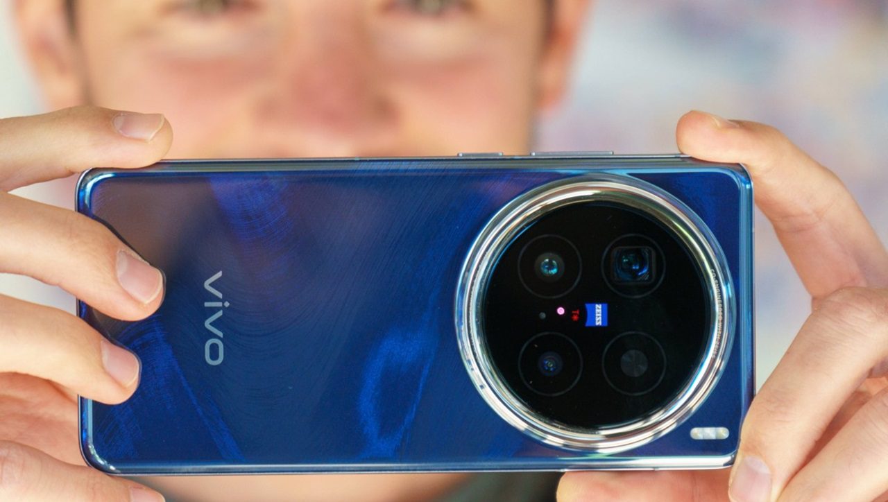 ویوو X200 پرو به چیپست Dimensity پرچمدار با GPU Immortalis مجهز شده که عملکرد گرافیکی بسیار قدرتمندی دارد.